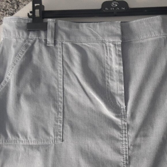 Tommy Hilfiger  Skirt  Thin stripes black & white. Size  XL or 16 - Picture 1 of 6